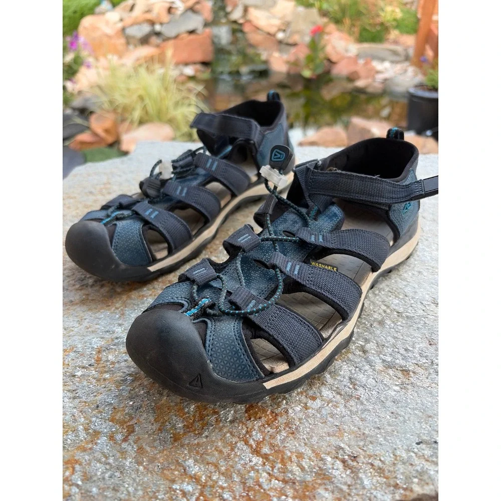 Keen Newport H2 Navy Blue Black Water Sandals Youth Size 7 1022903